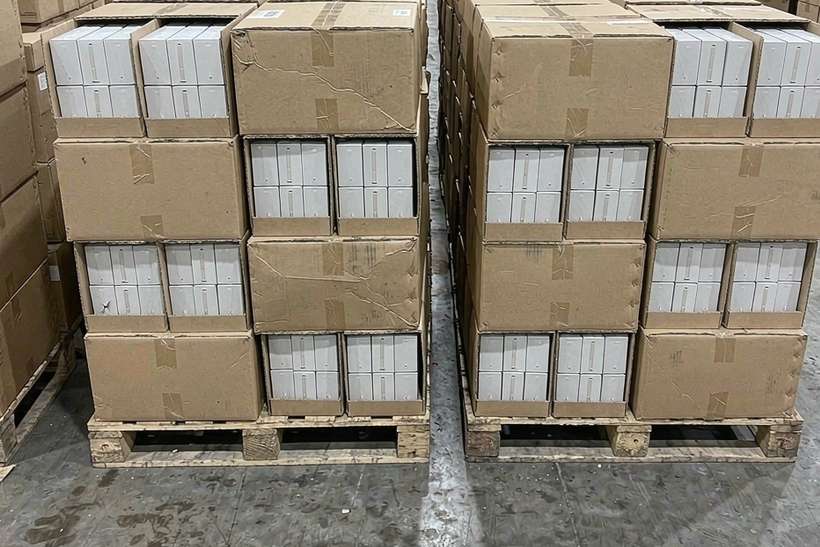 How to Store Beipeu devices — container load